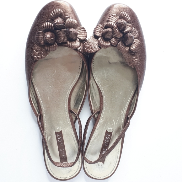 Nine West Bronze Sling Back Shoes 3D Flower Flats - Picture 1 of 7
